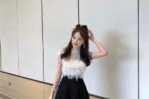 承诺满足网友任意要求 女网红恐翻车：被要顶配电脑